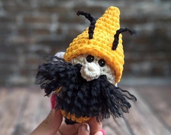 Bee gnome crochet pattern Bee amigurumi crochet pattern PDF Easy gonk crochet pattern amigurumi toy with bee hive