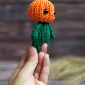 Easy Knitted Pumpkin Pattern Halloween toy knitting pattern Pumpkin baby toy Keychain pumpkin pattern image 5