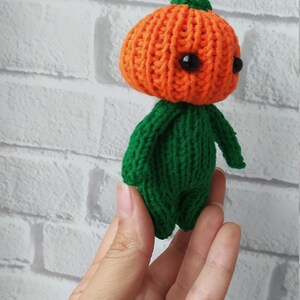 Easy Knitted Pumpkin Pattern Halloween toy knitting pattern Pumpkin baby toy Keychain pumpkin pattern image 9