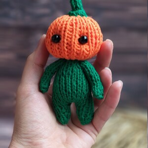 Easy Knitted Pumpkin Pattern Halloween toy knitting pattern Pumpkin baby toy Keychain pumpkin pattern image 2