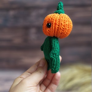 Easy Knitted Pumpkin Pattern Halloween toy knitting pattern Pumpkin baby toy Keychain pumpkin pattern image 4