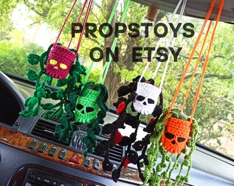 Car plant skull succulent. Hanging Plant in pot with skull. Halloween plants. Halloween home decor. Spooky decor car accessories for women.