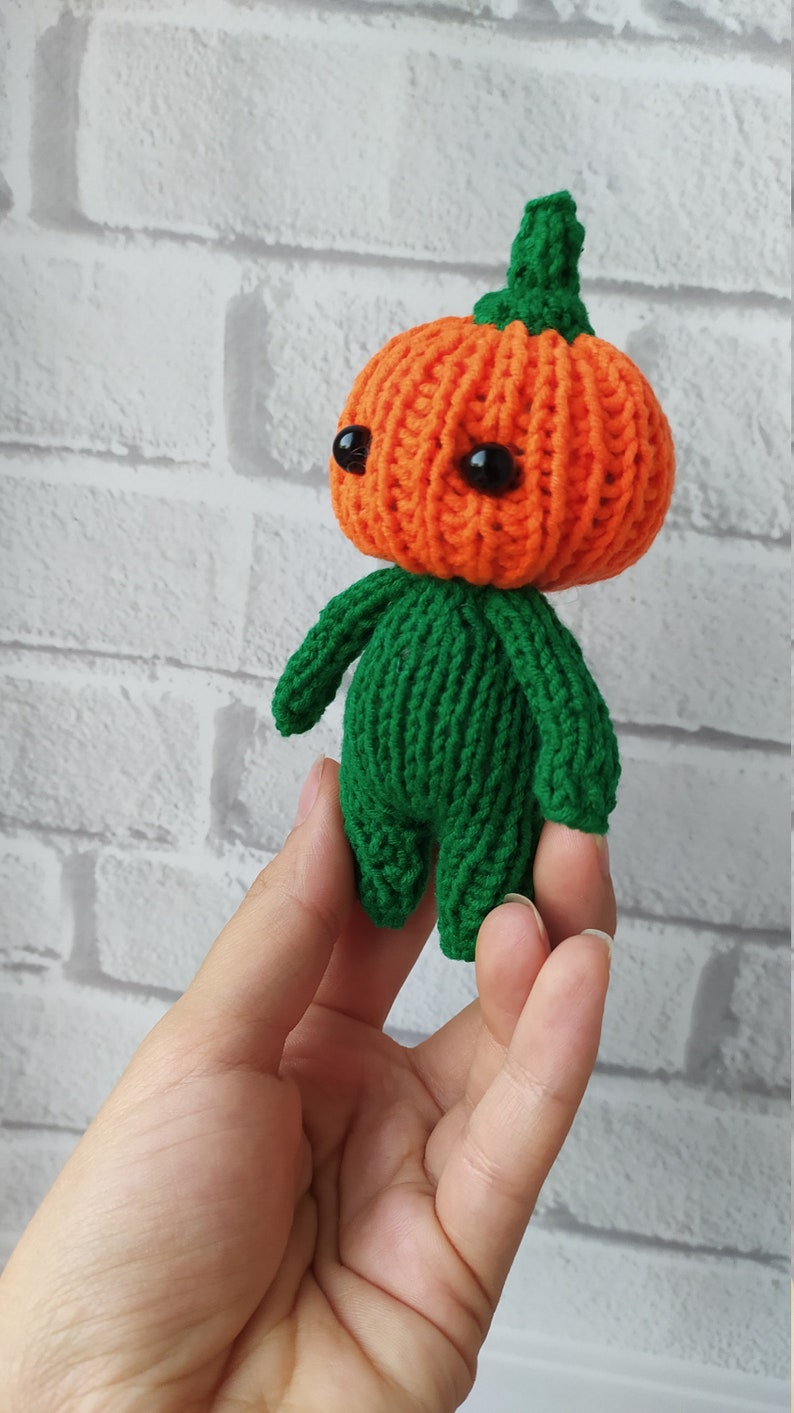 Easy Knitted Pumpkin Pattern Halloween toy knitting pattern Pumpkin baby toy Keychain pumpkin pattern image 8