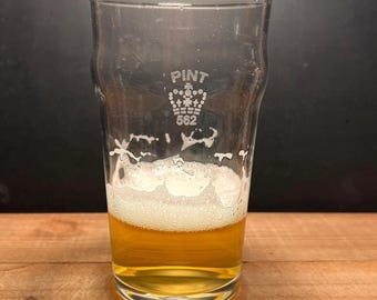 British Crown Imperial Pint Glass Etched England Beer Glass 20 oz