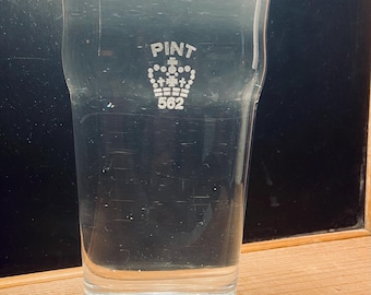 British Crown Stamp Pint Beer Glass UK Pint Number 562 British Crown Imperial Pint Nonic No-Nik England Beer Glass 20 oz