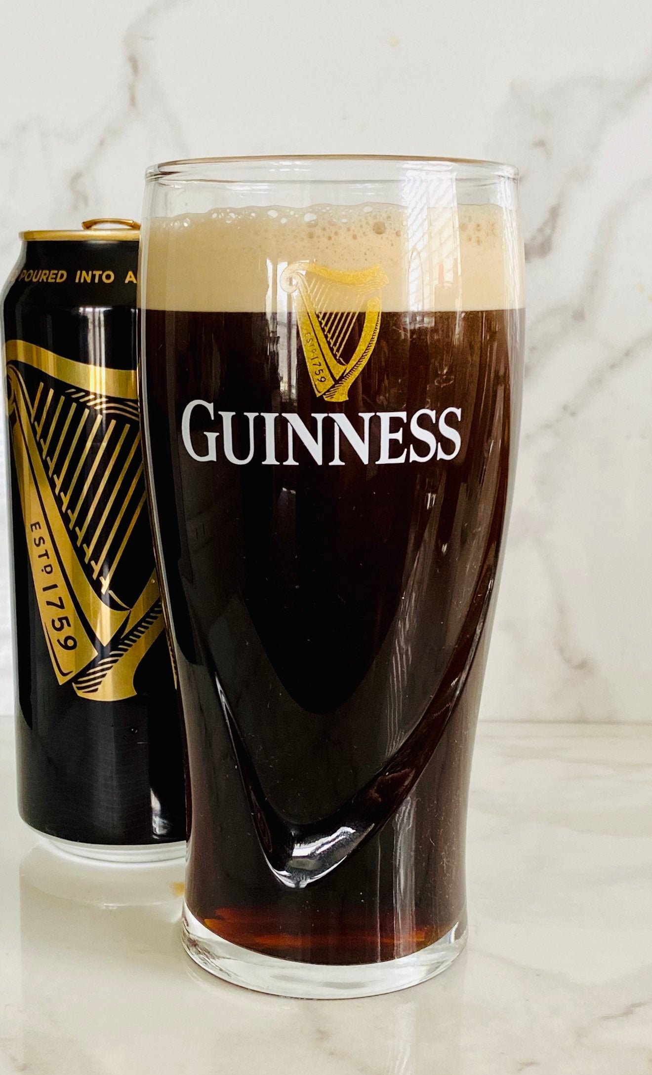 Guinness Collage Tulip Pint Glass, 1 - Baker's