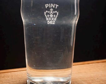 British Crown Imperial Pint Glass Etched England Beer Glass 20 oz