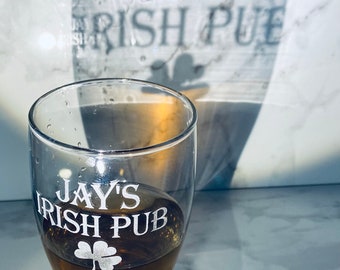 Personalized Irish Pub Shamrock Design Beer Glass Gift 20 oz
