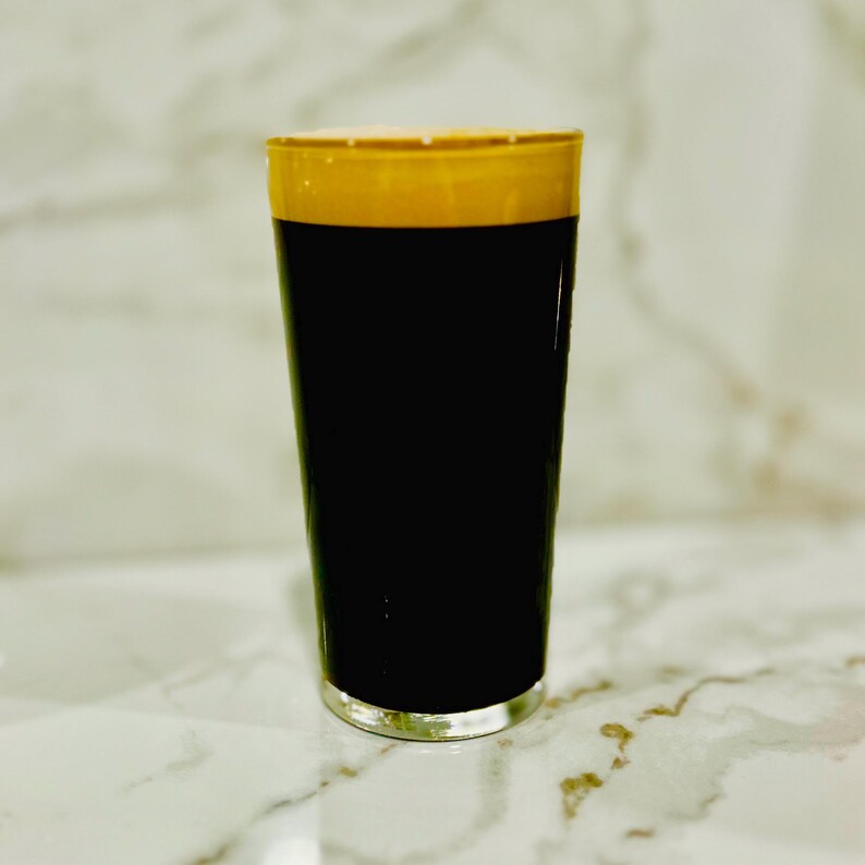 Original Irish Stout Beer Glass on the Guinness Posters Original Guinness Glass 20 oz bild 7