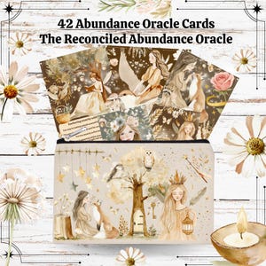 Może przedstawiać: Zestaw 42 kart Oracle Obfitości, "The Reconciled Abundance Oracle", z ilustracjami kobiet, zwierząt i scen z natury. Karty są prezentowane z pasującym etui i elementami dekoracyjnymi, w tym kwiatami i świecą.