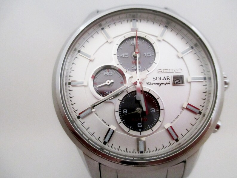 seiko v172 solar chronograph
