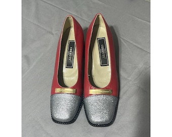 Zapatos de tacón de bloque vintage italianos de piel roja y plateada para mujer, con punta cuadrada y tacón de bloque.