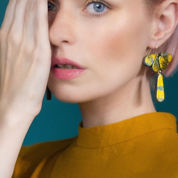 palm earrings // kay morgan // leather //lightweight //gold