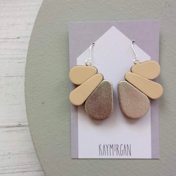 SCALLOP TRIPLE EARRING // ivory and silver // leather earrings // lightweight statement earrings // kay morgan // gift for friend Active