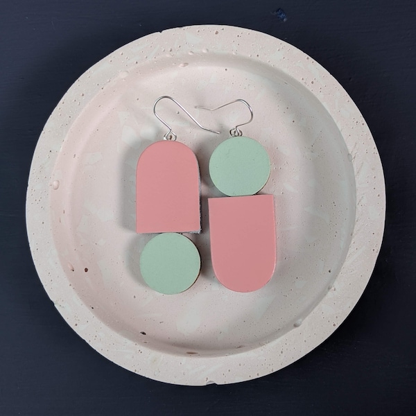 Totem earrings//mint+pale pink//lightweight//summer colour