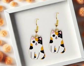 Adorable Calico Cat Dangle Earrings 18k Gold Plated Hook, Kawaii Jewelry Gift for Cat Lovers, Fun Animal Accessory-ERA-A004-1