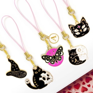 Llavero de Halloween con forma de gato negro y calabaza, con un toque kawaii y espeluznante.