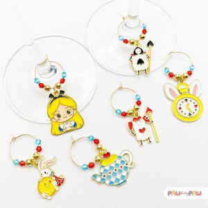 Alice in Wonderland Wine Glass Charms – Whimsical Tea Party Drink Markers for Garden Parties, Girls’ Nights and Mad Hatter Fans