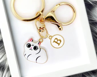Cute White Cat Enamel Keychain with Personalized Monogram Letter Charm, Fun Kawaii Gold-Plated Keyring, Trendy Bag Charm-K-A005-2