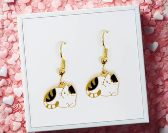 Sleeping Cat Earrings - Cute 18k Gold Plated Hook Jewelry for Cat Lovers & Pet Owners - ERA-A090-1