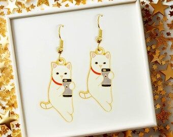Cat Holding Mobile Phone Dangle Earrings, Fun Kawaii Jewelry Gift for Influencers, Content Creators, and Instagram Fans - ERA-A023-1
