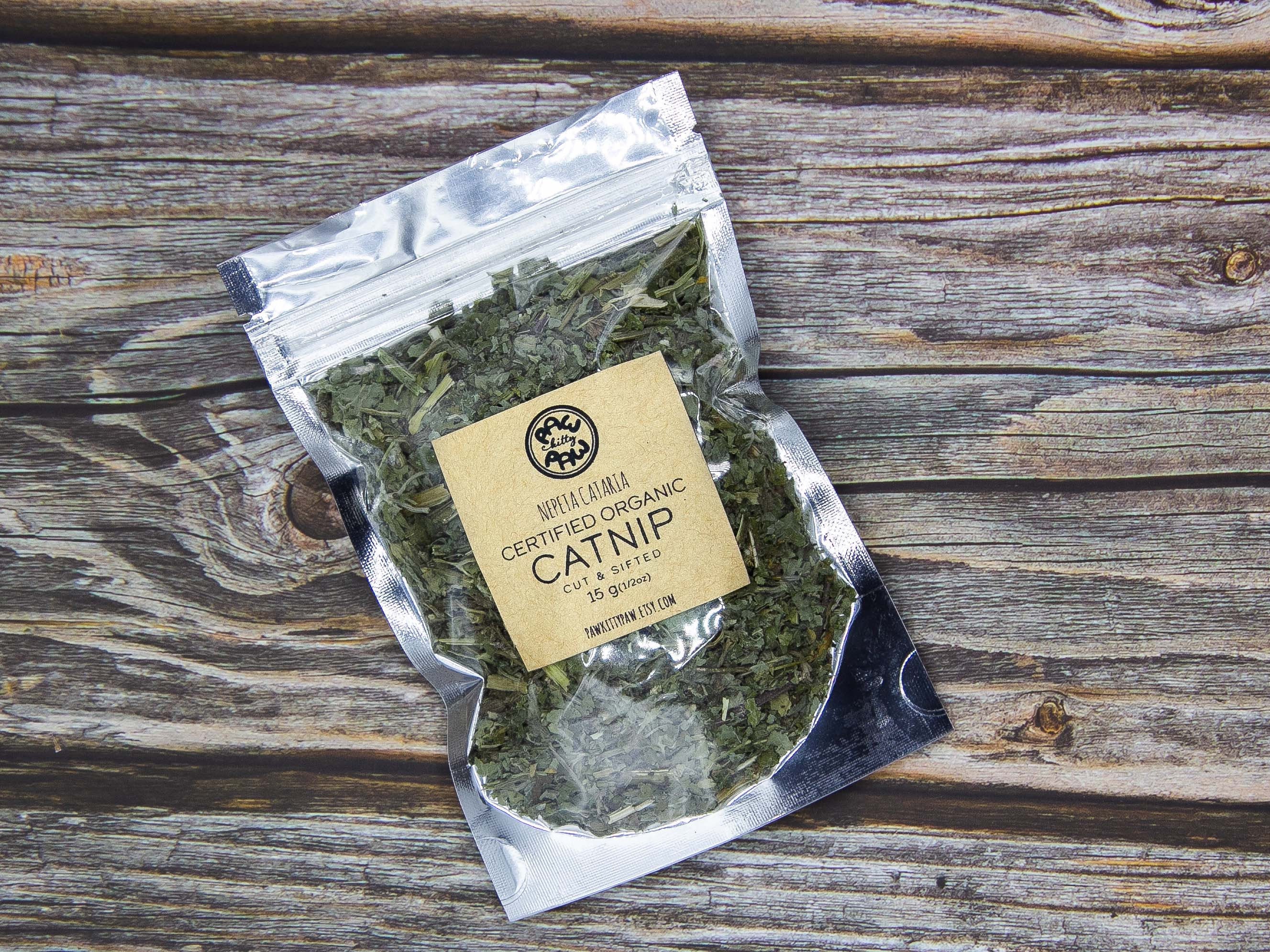 Catnip Biologique Haut de Gamme Nepeta Cataria 1/2 Oz | 15 G | Catnip Frais Puissant| Coupe Grossièr