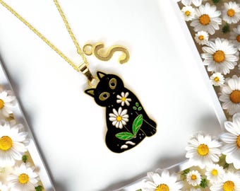 Daisy Flower Black Cat Pendant Necklace – Kawaii Cat Lover Gift, Enamel Necklace, Nature-Inspired, Fun Cat Jewelry-NCA-018