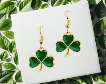 Charm Buddy Orecchini pendenti con trifoglio irlandese per il giorno di San Patrizio, con sacchetto regalo, gioielli celtici irlandesi, Pelle sintetica