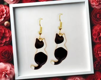 Black and White Spotty Cat Dangle Earrings 18k Gold Plated Hook, Minimalist Cat Lover Jewelry Gift for Cat Owners - ERA-A131-6