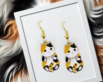 Calico cat dangle earrings 18k gold-plated hooks, featuring a cute kawaii design, perfect for cat lovers and cat owner gifts-ERA-A002-1