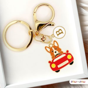 Corgi in rode autosleutelhanger, leuk cadeau hondenliefhebber, rijdende Welsh Corgi-charme, grappige puppy-sleutelhanger, leuke autoreishond sleutelhanger-K-A020-4