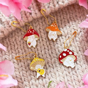 STA-009-Happy Mushroom-breimarkeerset voor breien | Set met steekmarkeerders voor de herfst | Verjaardagscadeau herfst | Cadeau voor liefhebber van paddenstoelen in de herfst