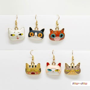 Pendientes de gato de dibujos animados peculiares - Joyas de manga kawaii - Pendientes llamativos desiguales para amantes y dueños de gatos - Regalo de arte pop - ERA-A075
