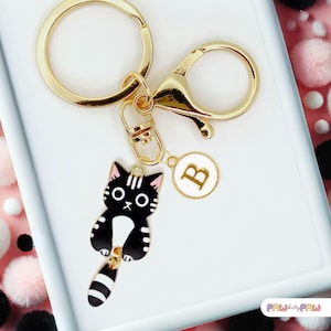 Lindo llavero colgante de gato esmoquin negro esmaltado con monograma personalizado, moderno dije para bolso, un regalo ideal para amantes de los gatos - K-A003-2