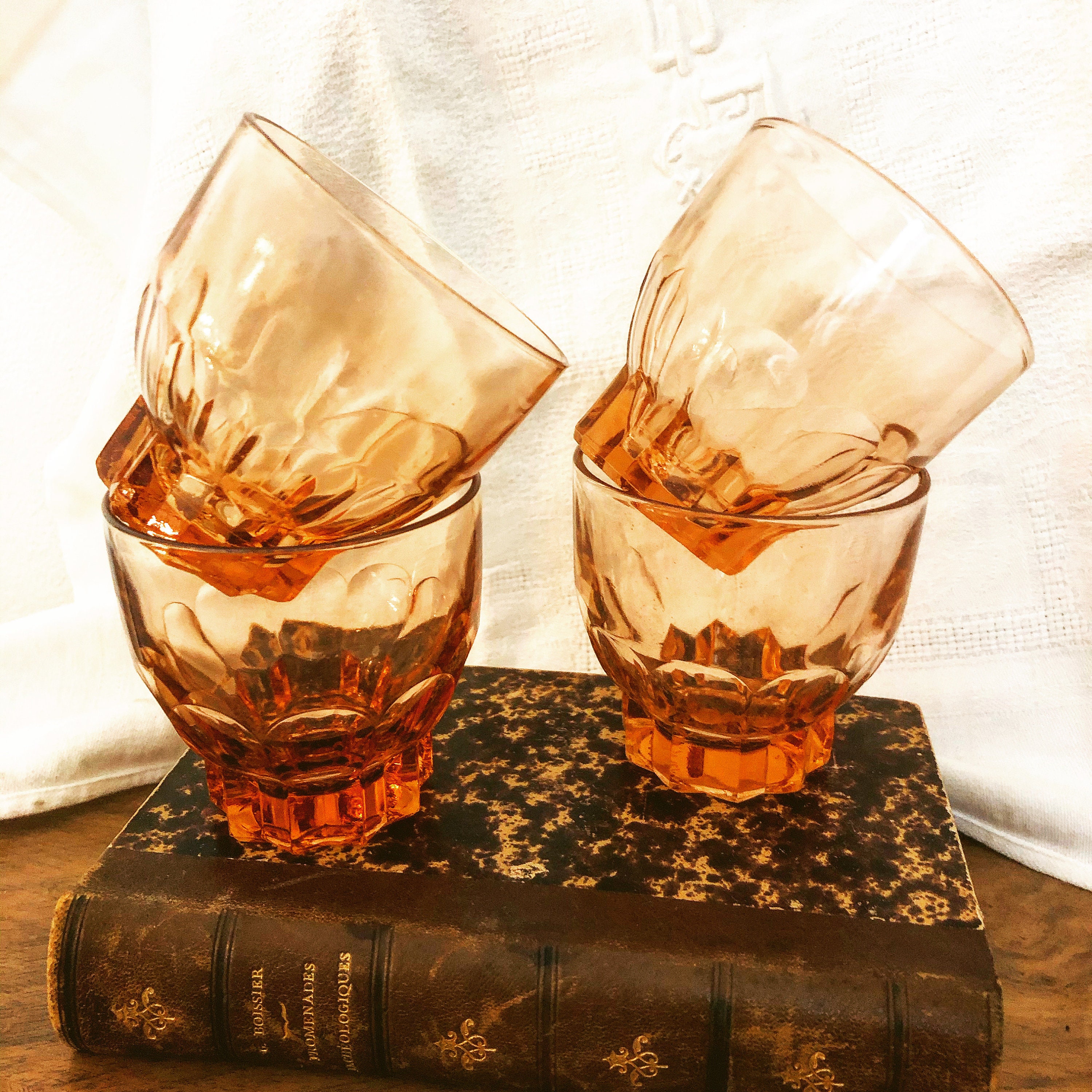 Verres à Eau, Verres Roses Dépression, Roses