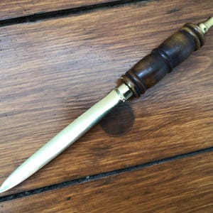 Abrecartas de latón elegante vintage, mango estilo torneado, abridor de sobres decorativo, pasador de página, marcador de página, accesorio de escritorio
