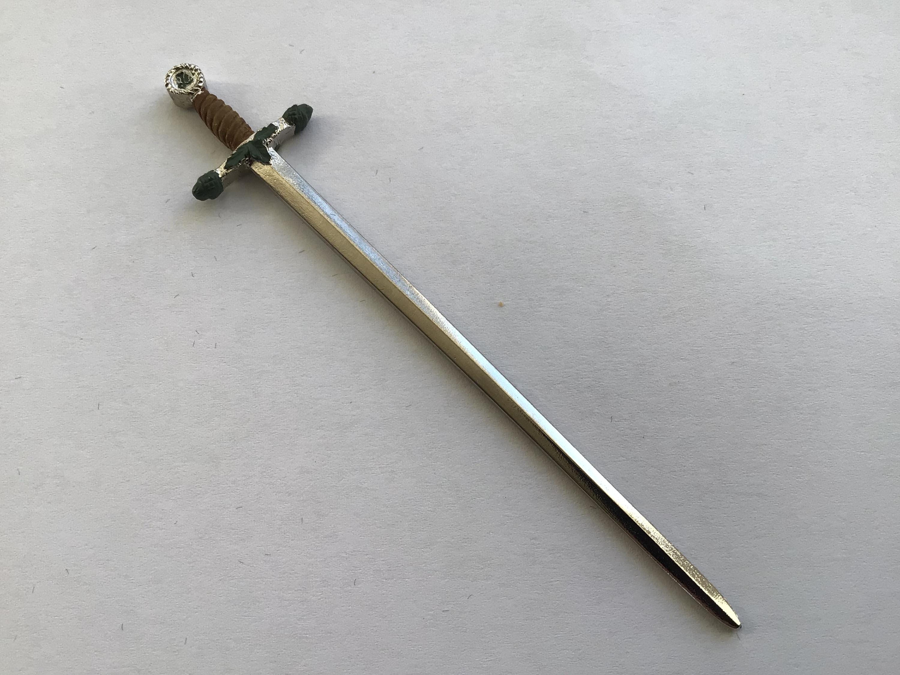 Vintage Tiny Metal small medieval influenced Sword Miniature Highly Detailed delightful Desk Ornament Accessory