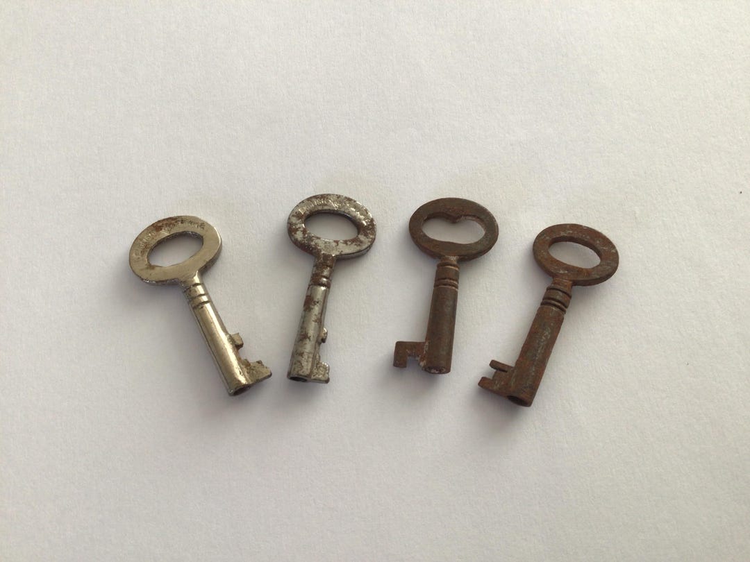 Antique Group of Four Small Keys: English Estate Key - Etsy