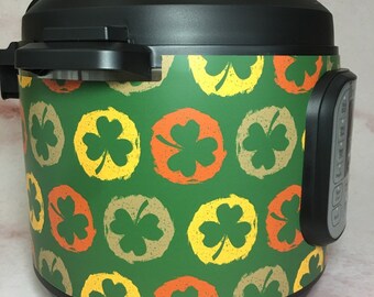 St Patricks Day - Clover Circles - Instant Pot wrap, Power Cooker, Crock Pot Express - Premium non-adhesive waterproof wrap by Instant Wraps
