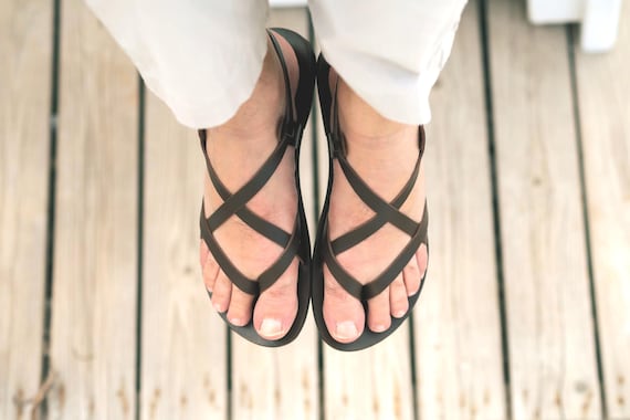 Handmade Leather Greek Sandals: Men's Toe Ring Sandals