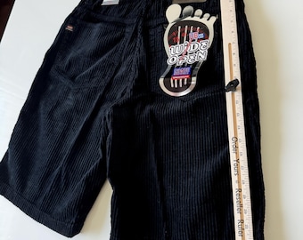 NEW Vintage 90s Unionbay Corduroy Shorts Mens Waist Size 32 Black