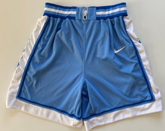 Vintage 90s Nike North Carolina Tar Heels Basketball Shorts Mens Size 36 Blue White Swoosh Logo NCAA College University UNC Made In USA