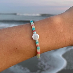 mother of pearl and shell bracelet, bohemian beach bracelets, shell pearl bracelet, beach lover bracelet