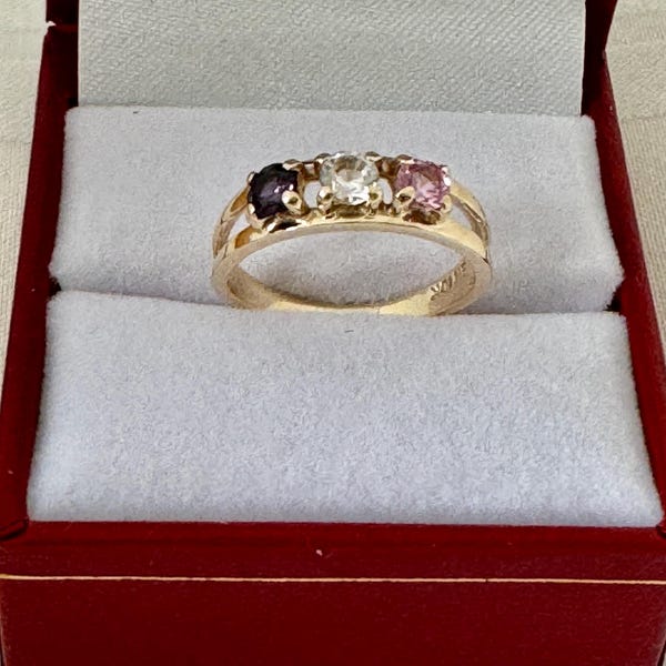 RESERVE10K Solid Gold Band 3 Gemstones Pink  White Topaz Amethyst Yellow Gold Grams 2.35  Hallmark 10K BW  Ring  Size 6.25 Shiny & Beautiful