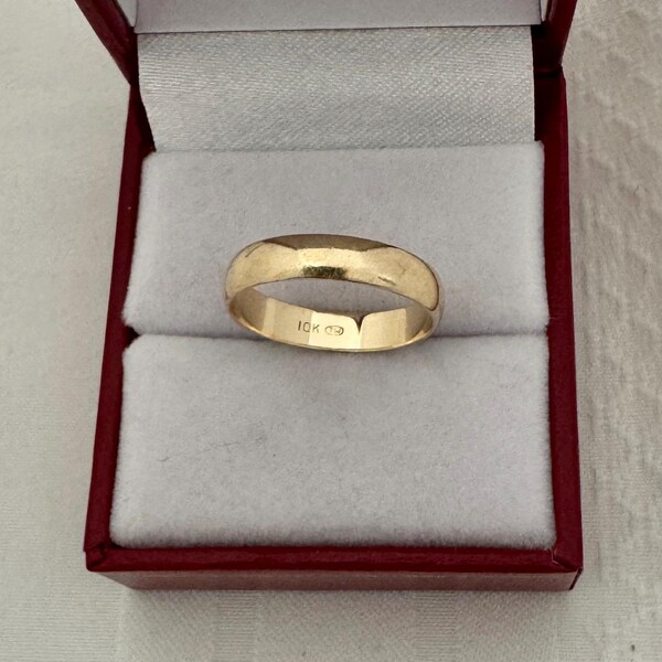 10K Solid Gold Vintage Patina Comfort Fit Wedding Band Ring Size 8  Grams 2.31 Yellow Gold