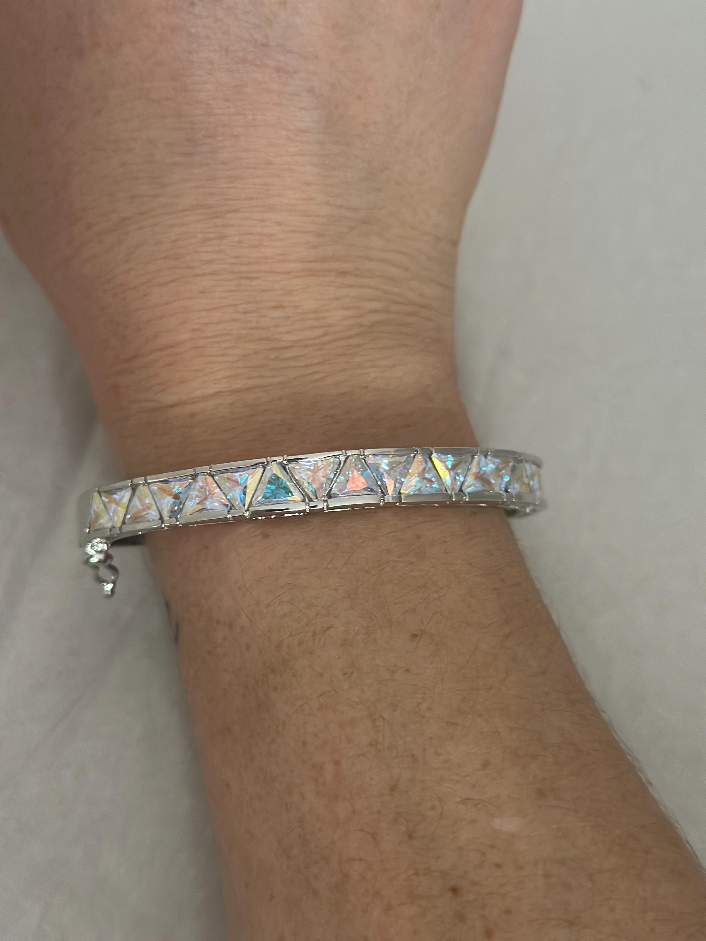 アクセサリー zuci triangle Bangle(Silver) アクセサリー zuci triangle Bangle(Silver) Sterling Silver CZ Cubic