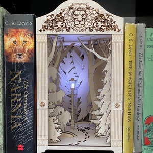 Lamppost book nook - DIY Kit