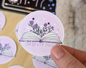 Bücher sind magisch Aufkleber | Pastel Goth Hexerei Dekoration