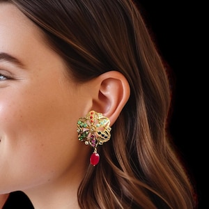 ET513 Meera Tops Stil Hyderabad Jadau Ohrringe in Navratan oder Multicolor , indischer Schmuck