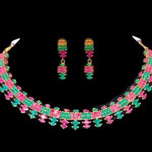 NS336 Rekha HyderabadI jadau Halskette in semi kostbaren Rubin Smaragd, Indian JEWELLERY